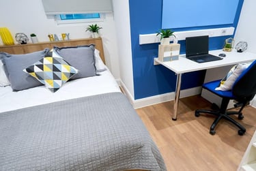 1 bed studio, St Leonards Gate, City Centre, Lancaster, LA11NN - Image 1